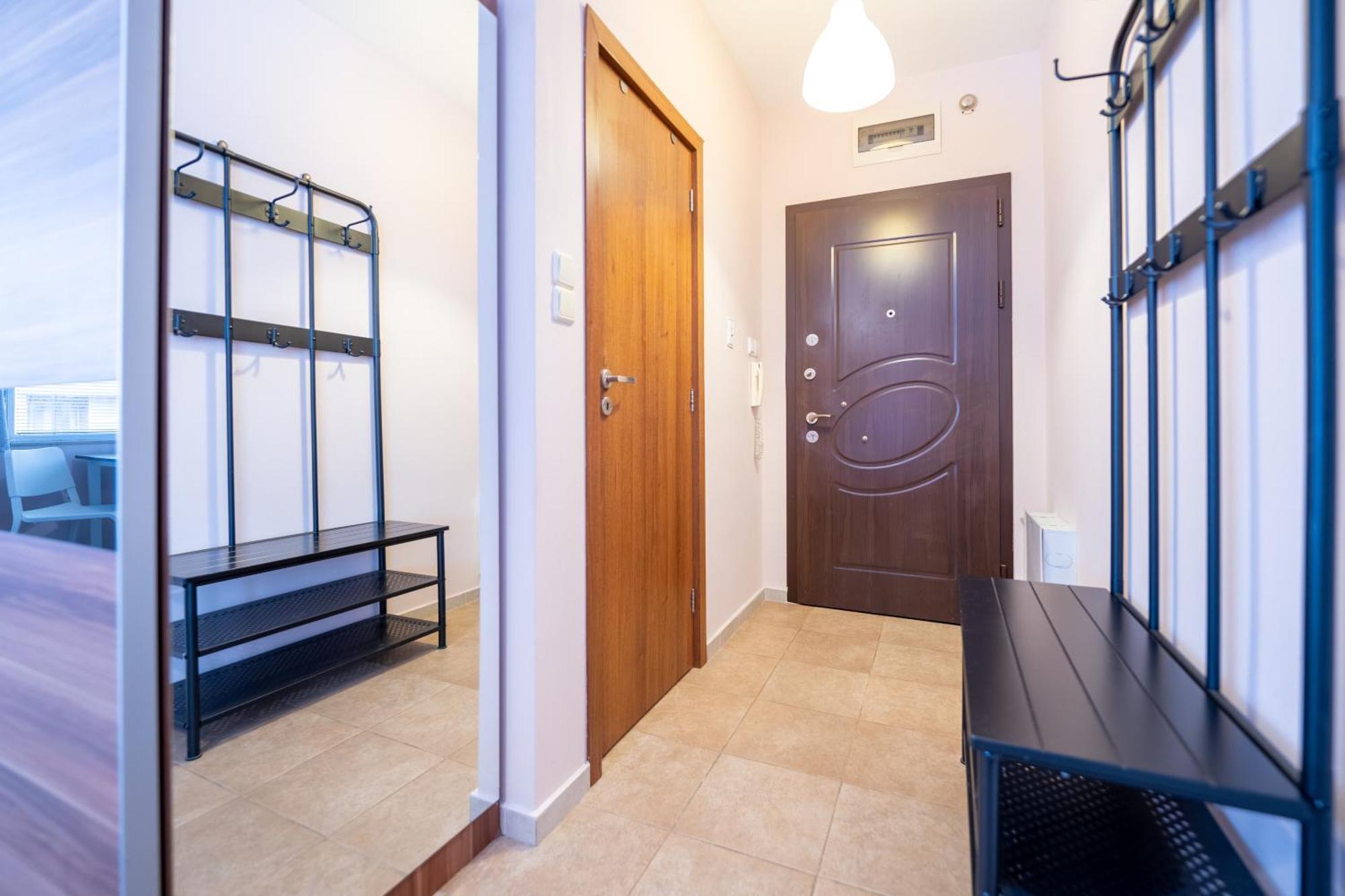 Lovely Apartment In Studentski Grad София Экстерьер фото
